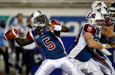 Montreal Alouettes quarterback Adrian McPherson throws during the first half of CFL football action against the Toronto Argonauts in Montreal, on Nov. 7, 2010. (REUTERS)