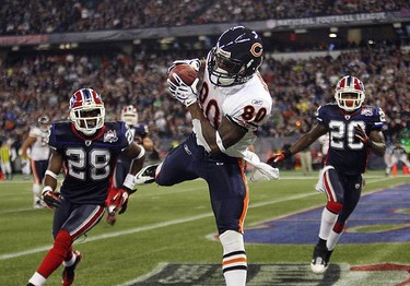 The winning touchdown catch by Chicago Bears #80, Earl Bennett. The Buffalo Bills and the Chicago Bears played an NFL game at the Rogers Centre in Toronto on Nov. 7, 2010. The Bears won 22-19. (CRAIG ROBERTSON, Toronto Sun)