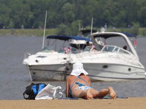 As the mercury rises in the capital, a warning to use plenty of sunscreen and protect yourself from the sun's rays. Melanoma rates in Canada are on the rise.    
TONY CALDWELL/OTTAWA SUN FILE PHOTO