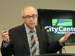 Mayor Stephen Mandel