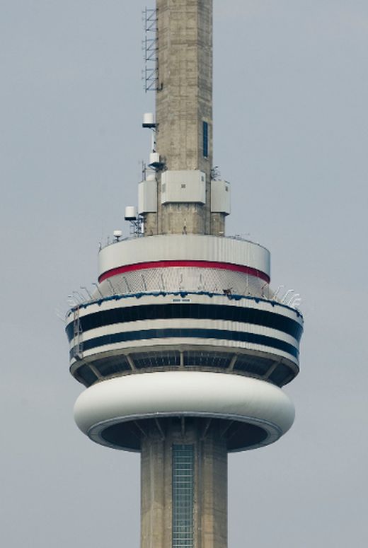 Turn CN Tower into Maple Leafs playoff goal light: Petition | Toronto Sun