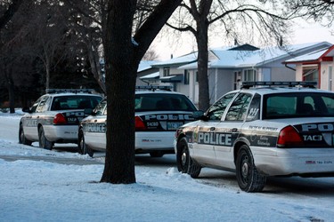 The Winnipeg police drug unit searched a home in the first-100 block of Siddall Crescent around 4 p.m. Monday, Nov. 21, 2011. Officers found 1,218 marijuana plants, with an estimated street value of $1,364,160.  (COURTESY OF TERENCE DE VISSER)