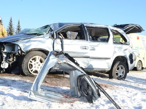 A crash between vehicles carrying members from the same family occurred on Highway 40 near Mauricie - about 140 km east of Montreal - at about 9 a.m. Thursday. One man was killed. (NICOLAS DUCHARME/QMI Agency)