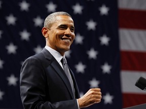 U.S. President Barack Obama talks at a Chicago Forum event at University of Illinois in Chicago, January 11, 2012.        REUTERS/Larry Downing