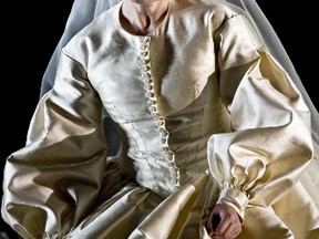Anna Christy in Lucia di Lammermoor.
