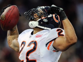 Chicago Bears' running back Matt Forte celebrates after scoring a touchdown on the Tampa Bay Buccaneers during their NFL football game at Wembley Stadium, in London, October 23, 2011.    (REUTERS/Paul Hackett)