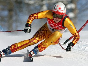 Kelly Vanderbeek on a run during the women's super-G race at the Torino 2006 Winter Olympic Games in San Sicario, Italy, Feb. 20, 2006. (Reuters file photo)