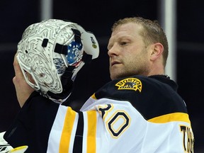 Boston goalie Tim Thomas skipped a visit to the White House with the rest of his teammates. (Reuters files)