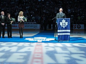 Mats Sundin speaks to the ACC crowd on Saturday night with his wife and parents looking on. (Dave Abel, Toronto Sun)