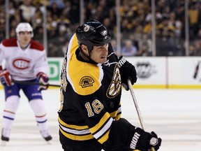Nathan Horton of the Boston Bruins takes a shot in the first period against the Montreal Canadiens on Jan 12, 2012 at TD Garden in Boston, Massachusetts. (Elsa/Getty Images/AFP)