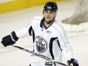 Mike Comrie has decided to retire from the NHL. (David Bloom/QMI Agency)