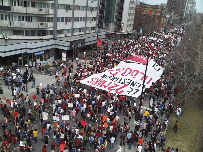 Massive Montreal Protest Blasts Tuition Hikes | Toronto Sun