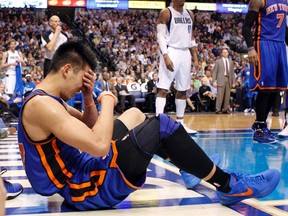 Knicks guard Jeremy Lin will be sidelined six weeks after having knee surgery. (MIKE STONE/Reuters file photo)