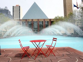 Exterior shots of Edmonton City Hall.  PERRY MAH/EDMONTON SUN  QMI AGENCY