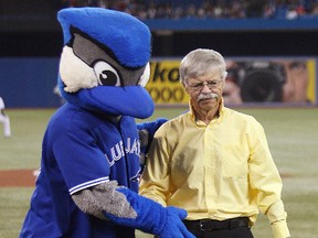Toronto Sun Baseball columnist Bob Elliott with Jays mascot Ace at Rogers Centre. (CRAIG ROBERTSON/Toronto Sun files)