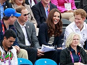 From left to right: Peter Phillips, Prince William, Kate Middleton, Duchess of Cambridge,and Prince Harry attend the Eventing Jumping equestrian event at the London 2012 Olympic Games in Greenwich Park, July 31, 2012. (REUTERS/Luke Macgregor)