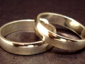 Image (1) 3022.gold-wedding-rings.jpg for post 30697