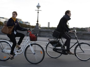 Bicycling without helmets in Copenhagen. From CopenhagenCycleChic.com