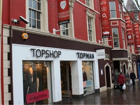 TopShop is experimenting with location-based marketing