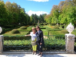 Jo Dumouchelle and Pauline Maughan at La Granja.