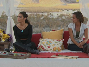 Kelsey gives Ashley the death stare during their two-on-one date with Chris to the Badlands.