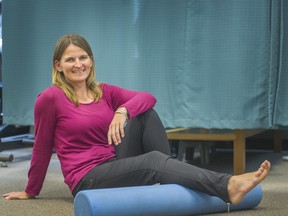 Physiotherapist Timberly George had some good advice for new runners experiencing knee pain.