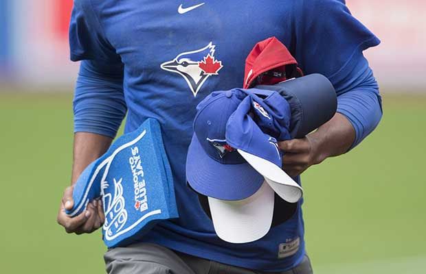 Toronto Blue Jays players get first-hand look at how a hockey