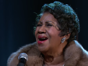 Aretha Franklin performing at the 2015 Kennedy Center Honors ceremony.