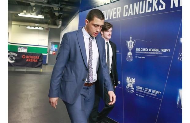Baby Horvat coming soon: Canucks' centre announces pregnancy with tiny  jersey