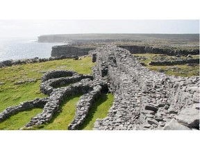 On Ireland’s Aran Islands, Dún Aengus (Dún Aonghasa) is a stone fortress hanging precariously on a cliff above the Atlantic Ocean. Pat O’Connor