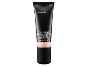 M.A.C. Pro Longwear Nourishing Waterproof Foundation