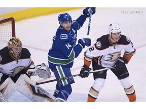Sports columnist Iain MacIntyre talks about the Canucks losing badly and who is to be blamed as team gets ready to face the Anaheim Ducks.