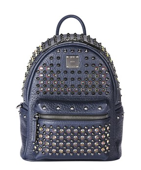 (Back)Pack mentality: The backpack returns as a chic accessory ...
