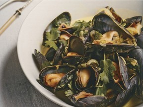 Steamed Coconut Mussels