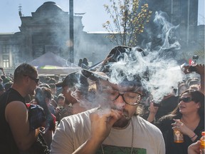 Thousands attend 4/20 in Vancouver