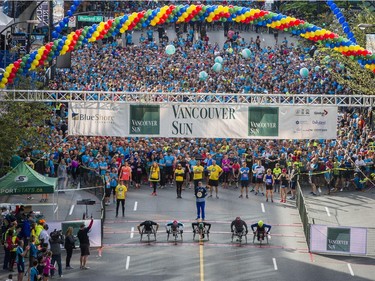 Participants start the 32nd Annual Vancouver Sun Run on Georgia Street in Vancouver, B.C. Sunday April 17, 2016.