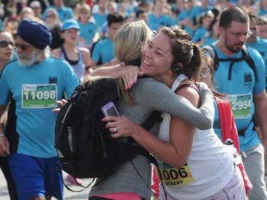 VANCOUVER, BC., April 17, 2016 --  Runners in the 32nd annual Vancouver Sun Run, in Vancouver, BC., April 17, 2016. (Nick Procaylo/PNG)   00042785A  [PNG Merlin Archive]