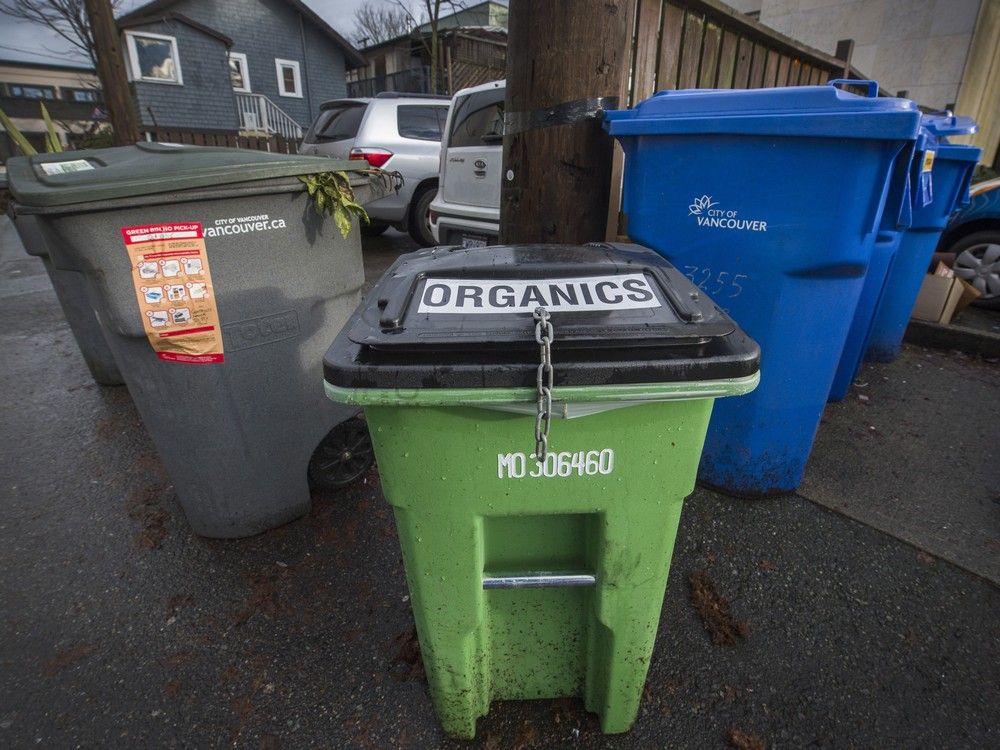 Compost or garbage? Metro Vancouver residents still unclear on their
