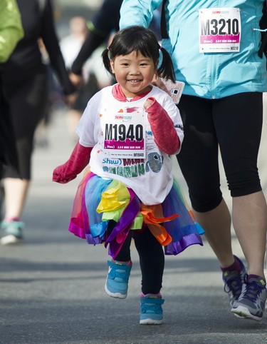 VANCOUVER,BC:APRIL 17, 2016 -- Participants of the 2016 Shaw Mini Sun Run run in Vancouver, BC, April, 17, 2016. (Richard Lam/PNG) (For ) 00042786A [PNG Merlin Archive]