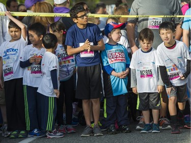 VANCOUVER,BC:APRIL 17, 2016 -- Participants of the 2016 Shaw Mini Sun Run get ready for the start in Vancouver, BC, April, 17, 2016. (Richard Lam/PNG) (For ) 00042786A [PNG Merlin Archive]