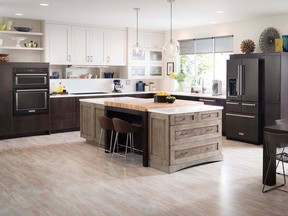 What’s hot in kitchen design? Designer Sarah Gallop reports that contrasting cabinetry colours and black stainless steel appliances are right on trend.