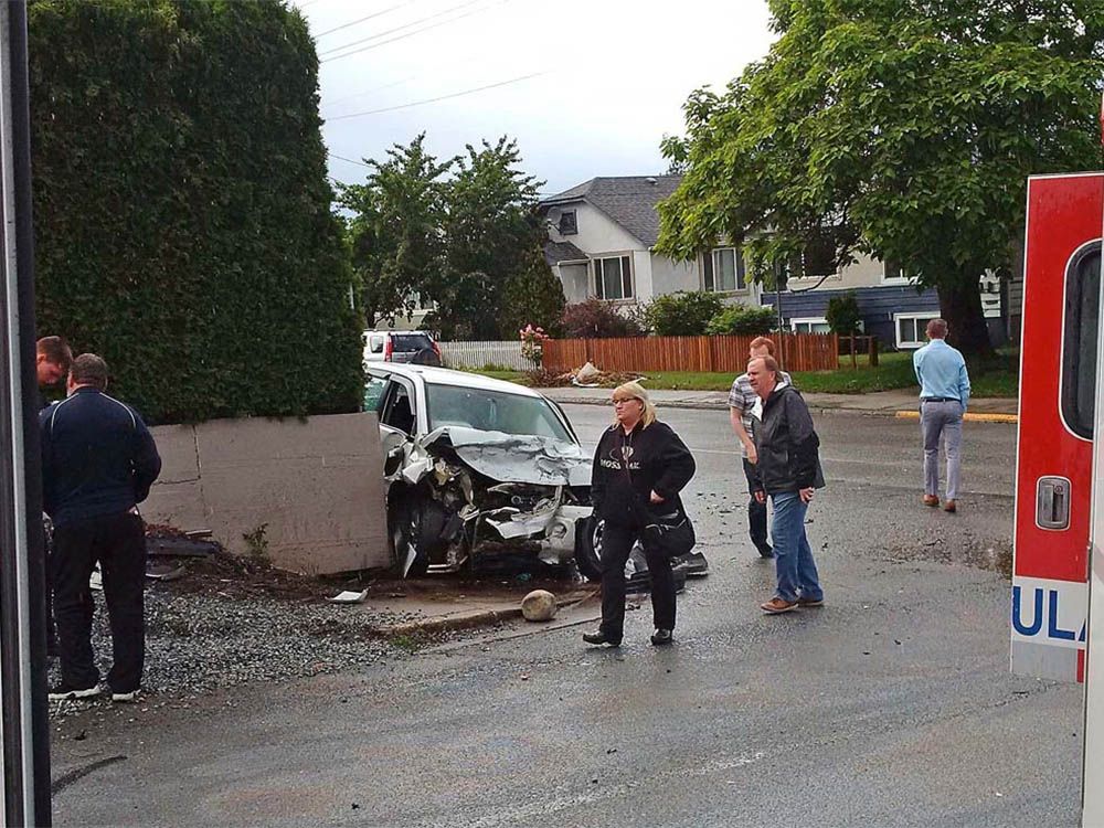 Couple charged after Kamloops crash and theft of Good Samaritan's car