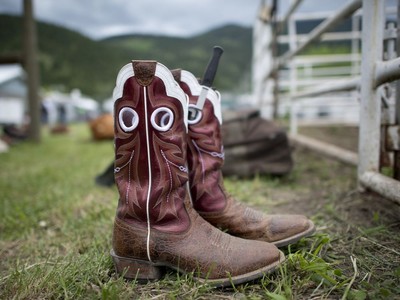 23 Lady Leg Spurs ideas  spurs, cowboy spurs, spurs western