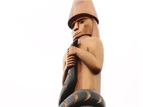 Musqueam Serpent Pole given to UBC in celebration of 100 years