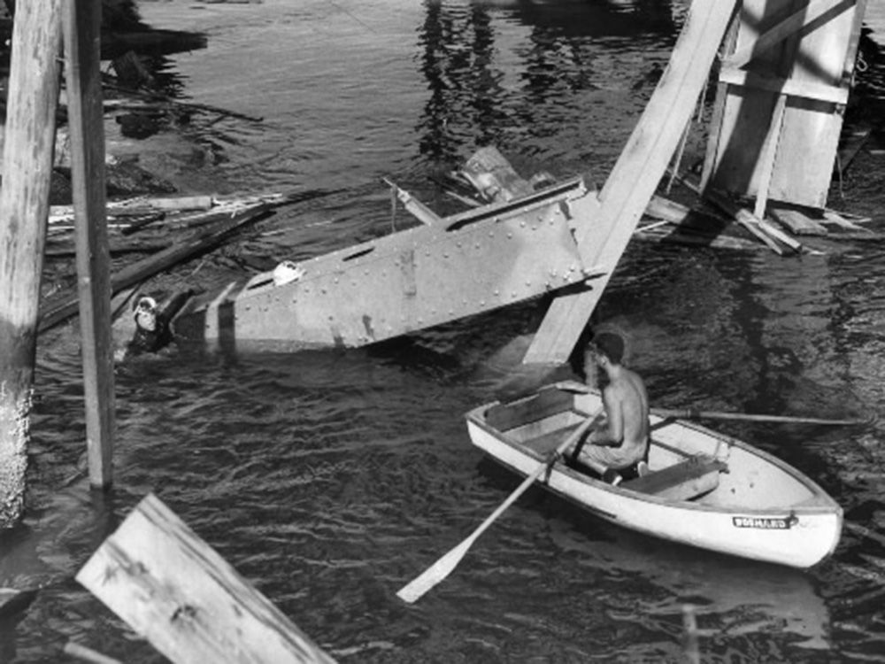 Video Remembering the collapse of the Second Narrows bridge