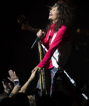 Review: Steven Tyler goes Out On a Limb at the Orpheum — with mixed ...