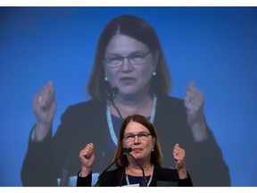 Federal Health Minister Jane Philpott addresses the Canadian Medical Association's General Council 2016, in Vancouver, B.C., on Tuesday August 23, 2016.