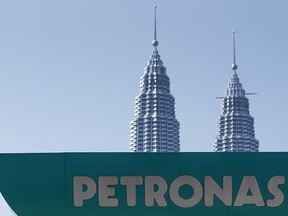 Petronas's proposed $11 billion liquefied natural gas export plant in Canada is getting a boost as an aboriginal community signals openness to the project amid speculation that the location may be changed.