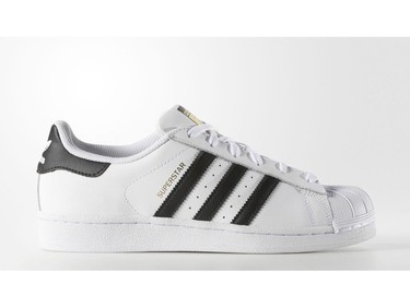 The 'it' shoe for back to school 2016 is one we've all seen before. Adidas Superstars are sure to be the kicks of choice for guys and girls headed back to the hallways in September. Hudson's Bay | $100