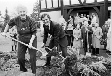 Planting bulbs donated to Brock House senior’s centre at 3875 Point Grey Road are Surrey MLA and owner of Fantasy Gardens Bill Vander Zalm and Nora O’Grady. January 20, 1978.
